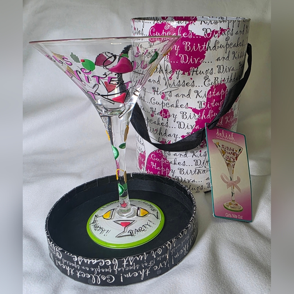 Delish Handpainted Girls Nite Out 7oz Martini Glass Stemware in Box